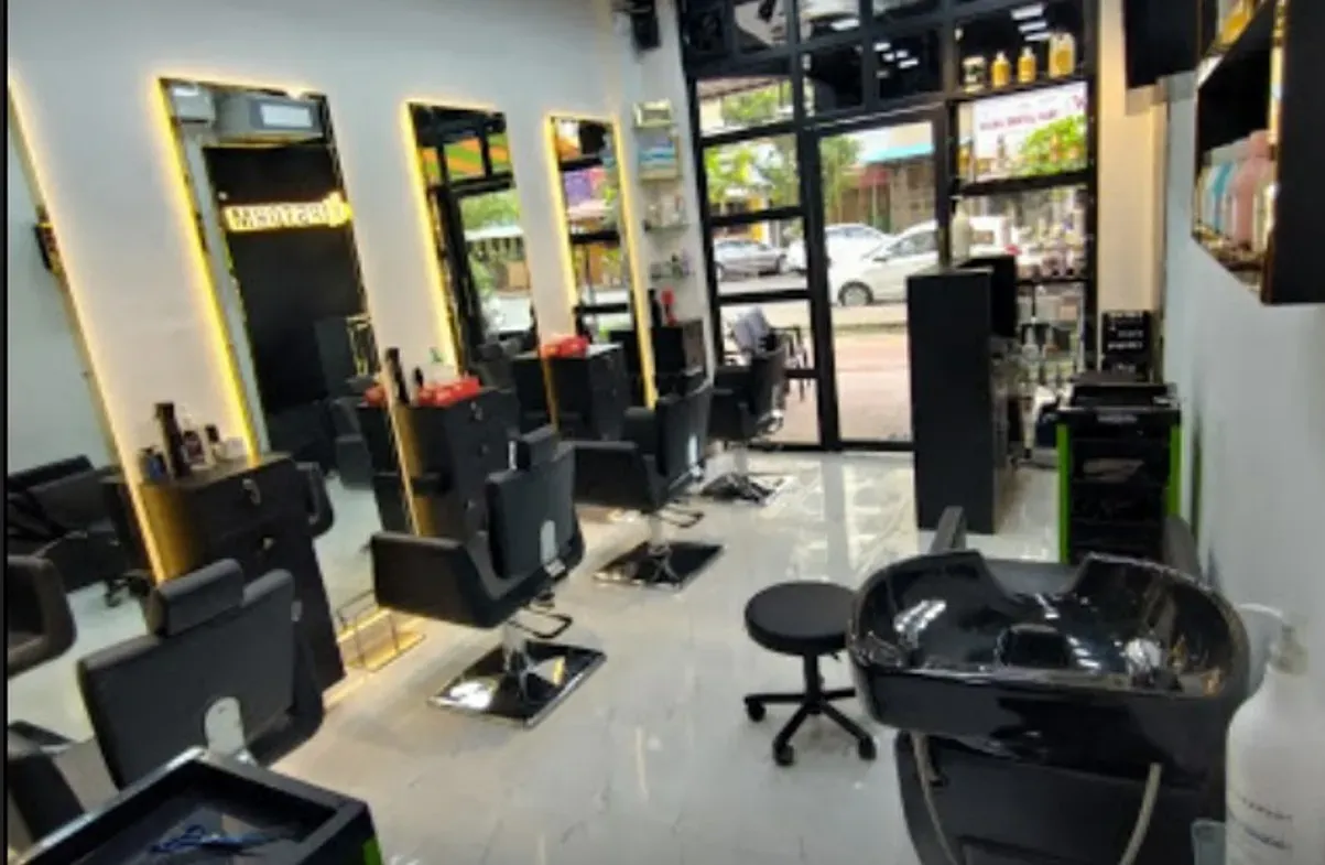 Hairstrom Unisex Salon photo 3